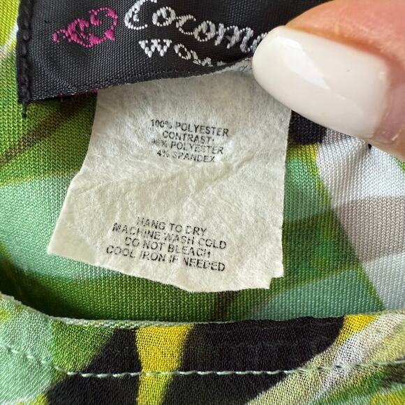 Cocomo Woman Tropical Floral Top size 1X - Picture 2 of 9